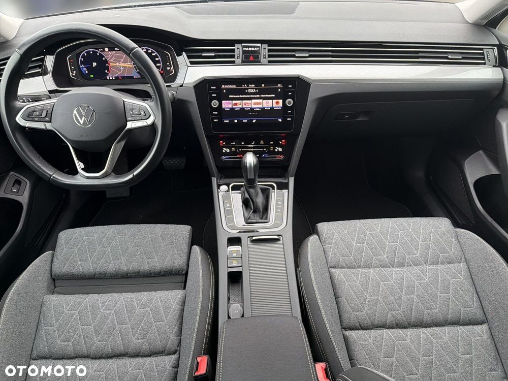 Volkswagen Passat - 21