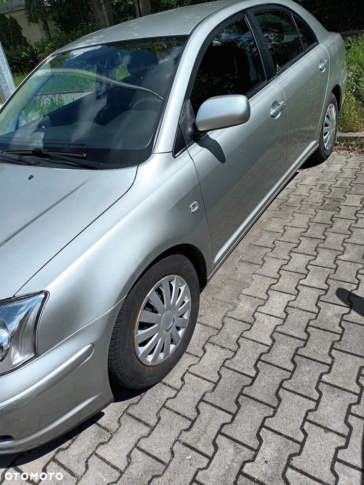 Toyota Avensis 1.8 VVT-i Executive - 12
