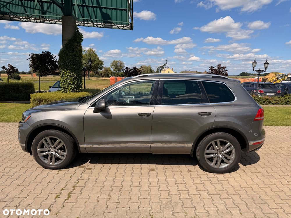 Volkswagen Touareg 3.0 V6 TDI SCR Blue Motion DPF Automatik Terrain Tech Executive Edition - 14