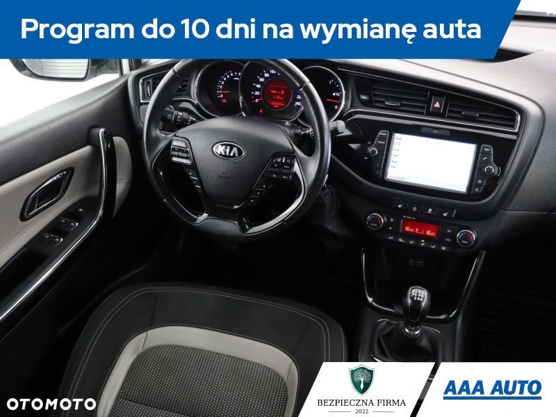 Kia Ceed - 9