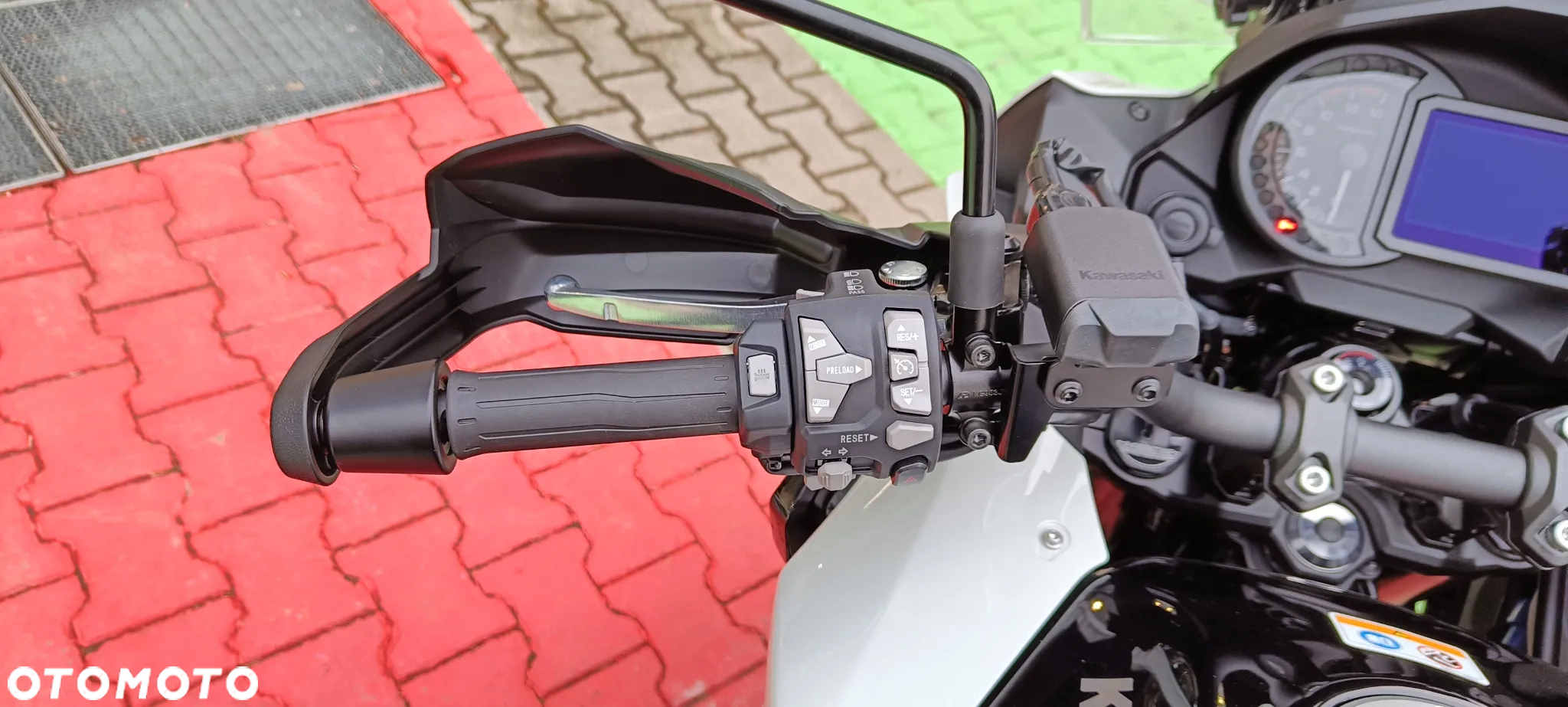Kawasaki Versys 1000 - 11