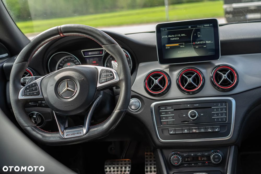 Mercedes-Benz CLA - 28