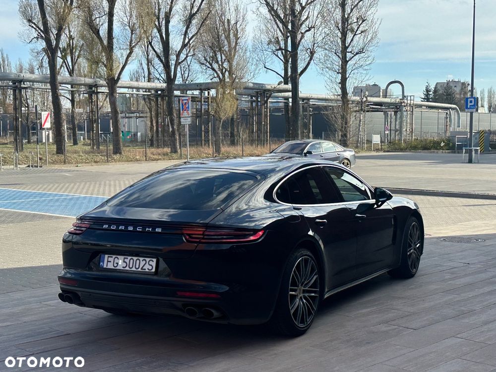 Porsche Panamera 4 - 5