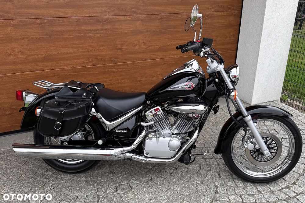 Suzuki Intruder - 2