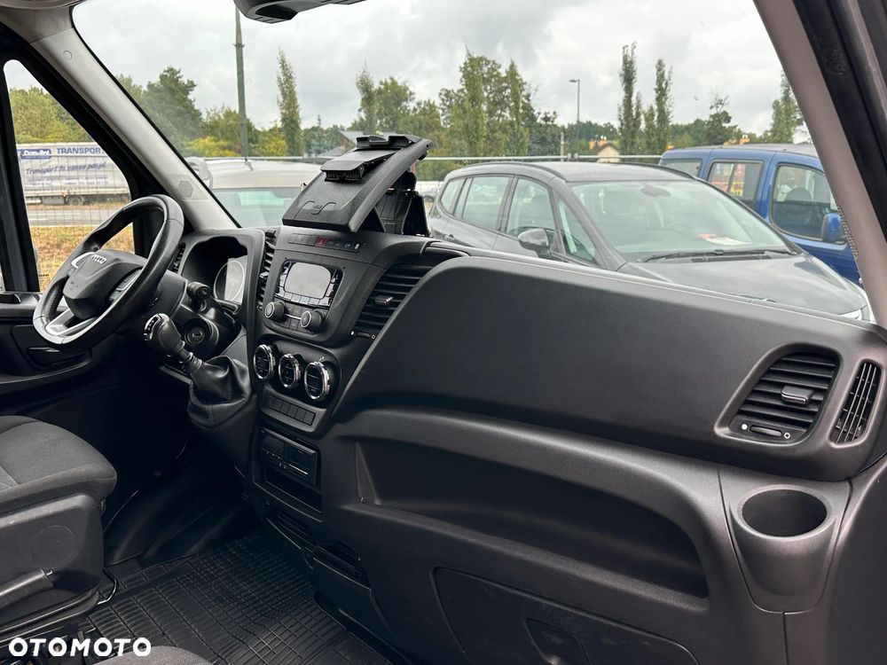 Iveco Daily 35S18 - 18