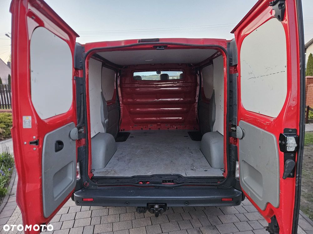 Opel Vivaro - 11
