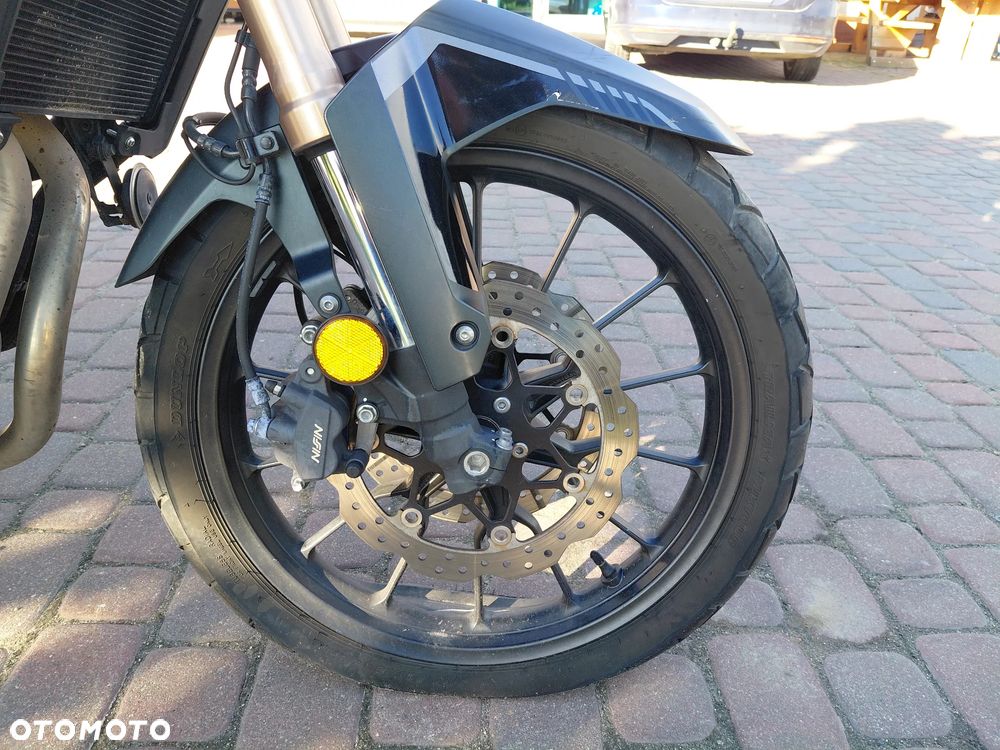 Honda CB - 8