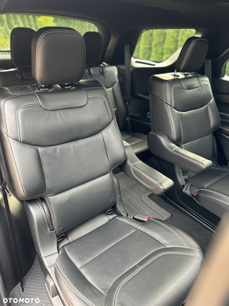 Ford Explorer - 28
