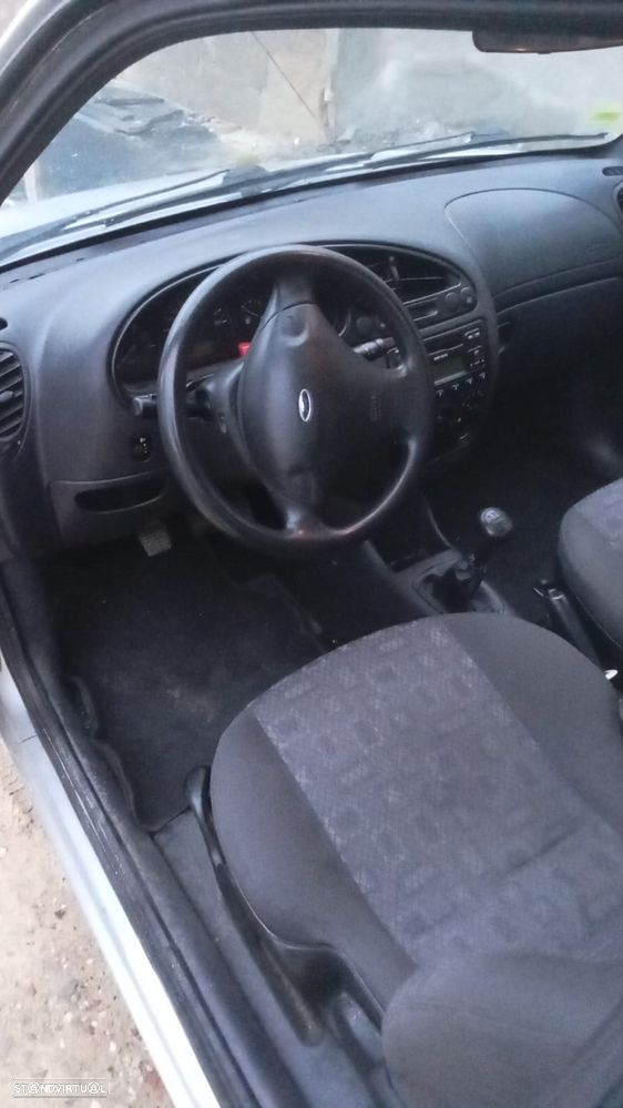 Ford Fiesta 1.25 Studio - 6