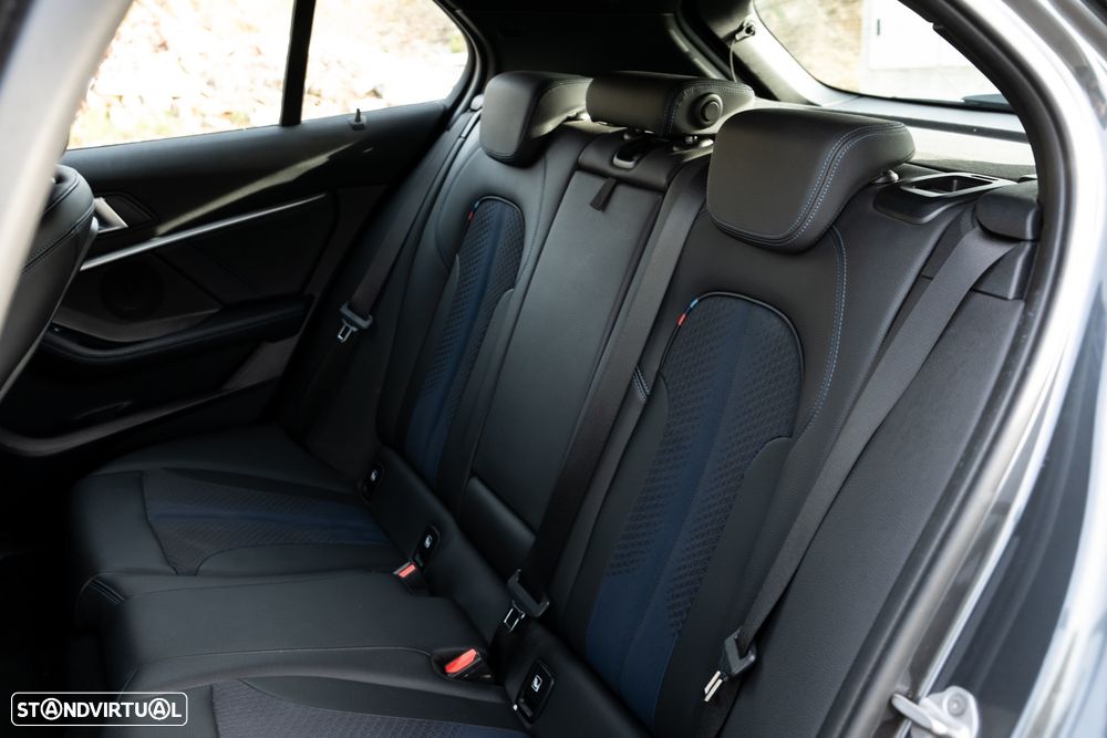 BMW 116 d Pack M - 14