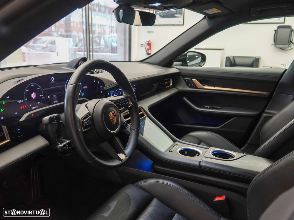 Porsche Taycan Standard - 15