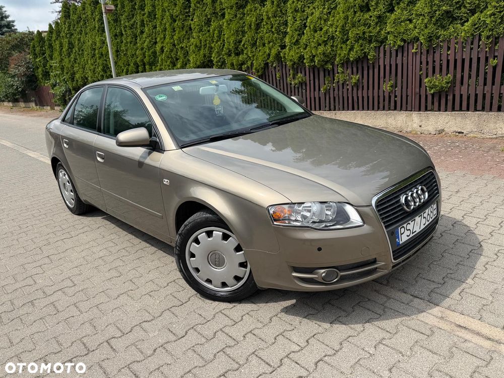 Audi A4 Limousine - 13