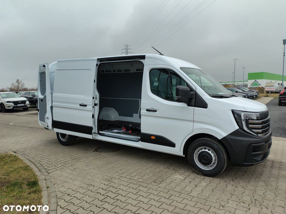 Nissan Interstar - 6