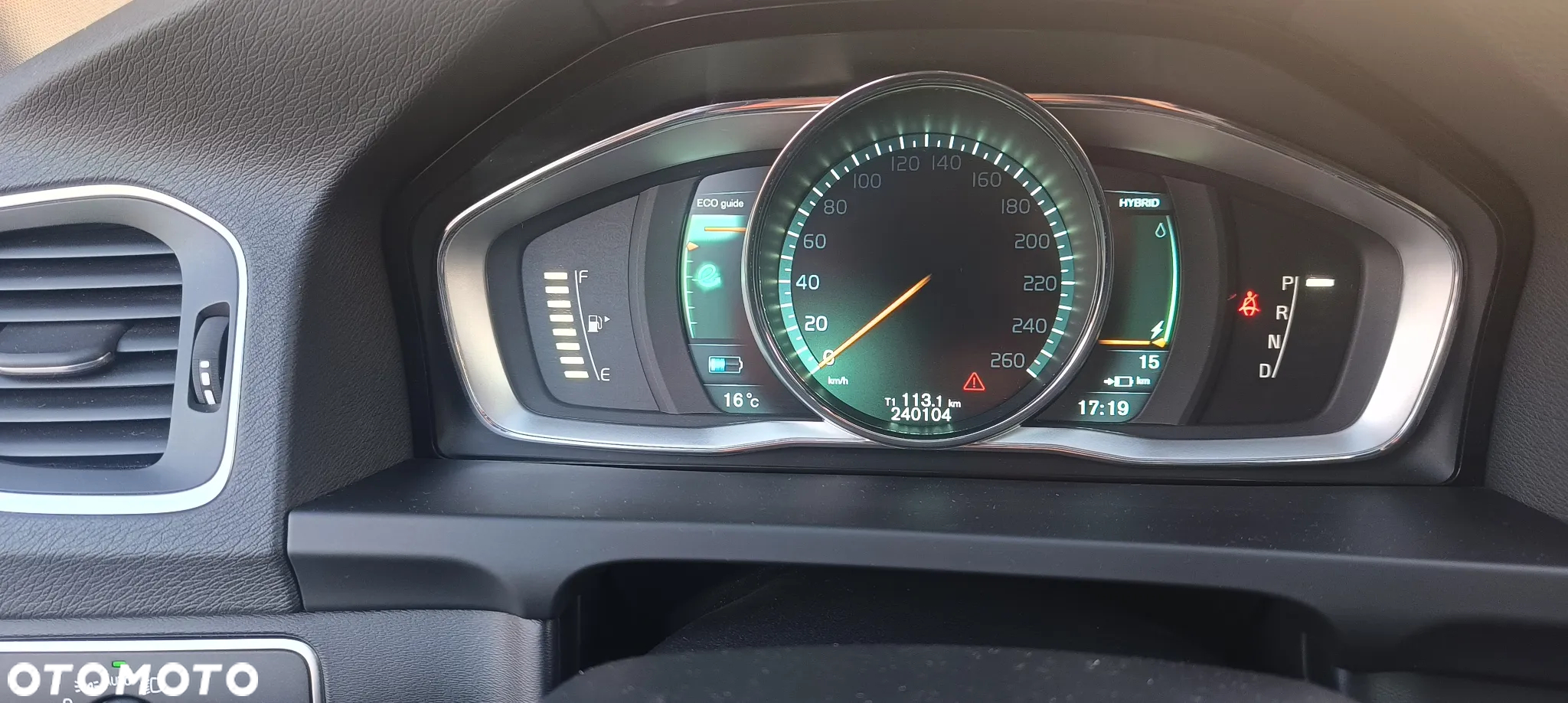 Volvo V60 D6 AWD Plug-in Hybrid Summum - 20