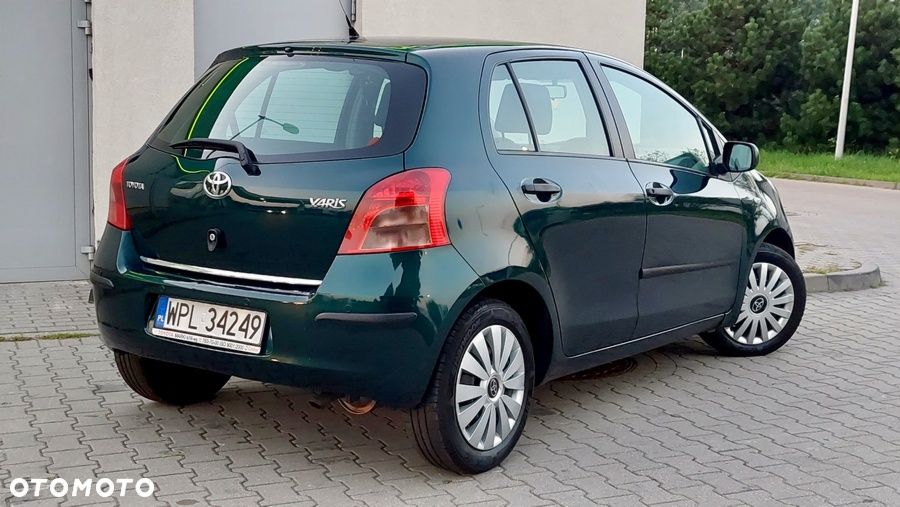 Toyota Yaris - 7