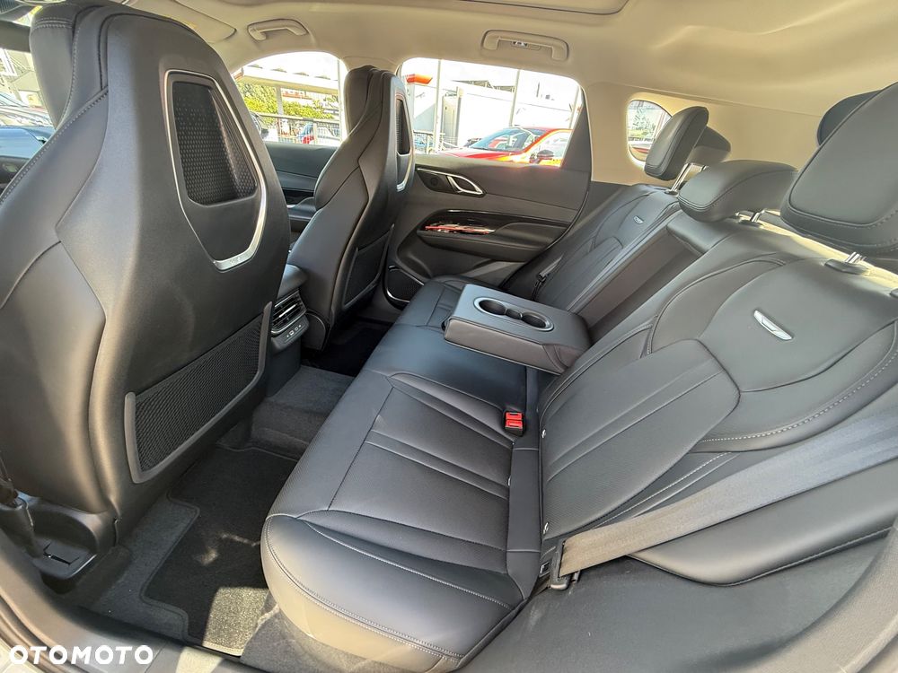 Hongqi HS3 1.5T FWD - 16