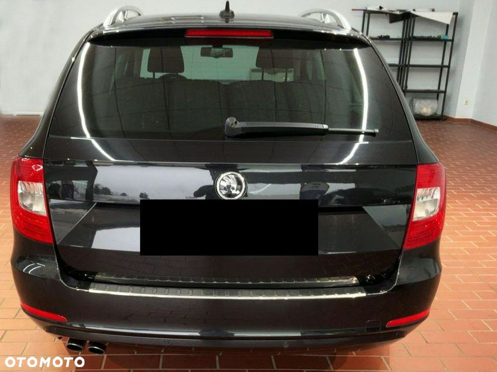 Skoda Superb 2.0 TDI DSG Exclusive - 3