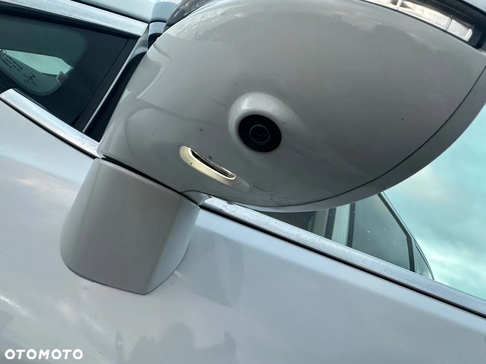 Chrysler Pacifica - 13