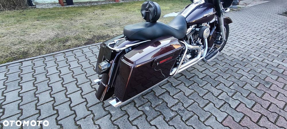 Harley-Davidson Touring Street Glide - 13
