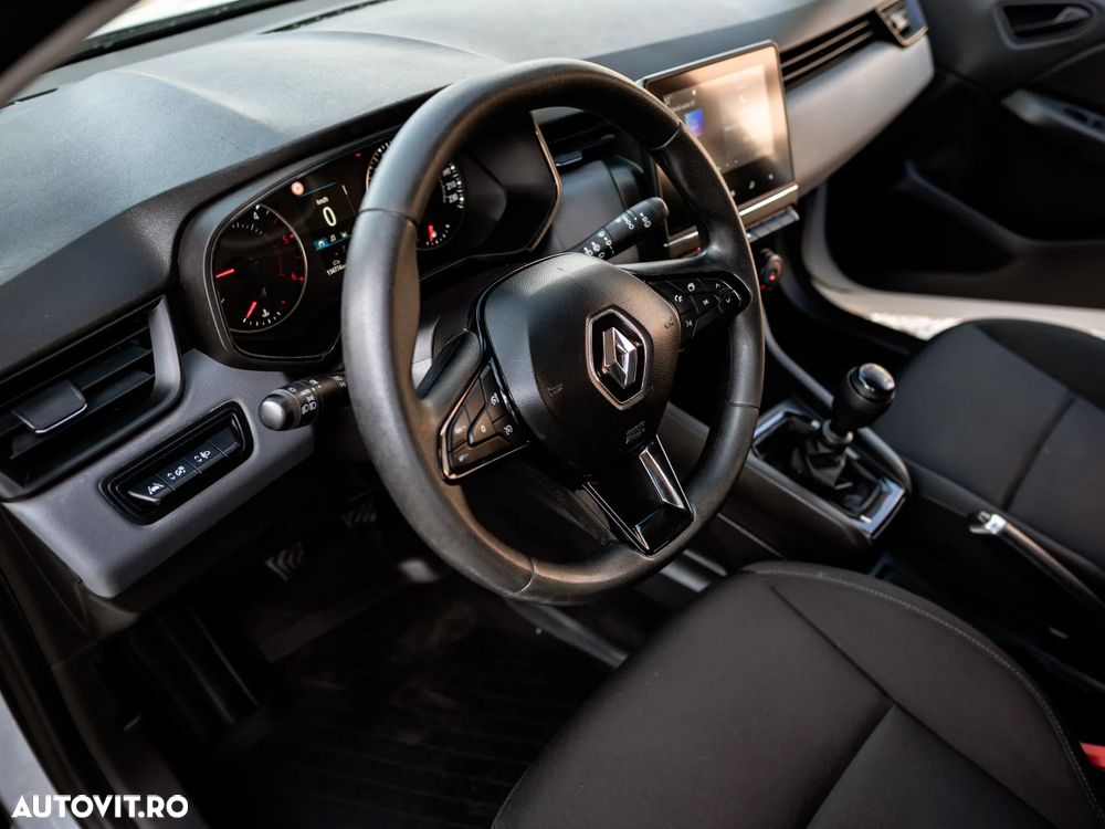 Renault Clio - 28