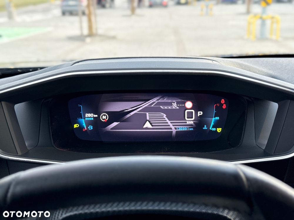 Peugeot 2008 1.2 PureTech Allure S&S EAT8 - 11