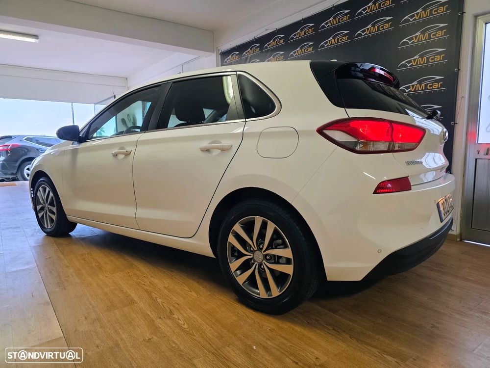 Hyundai i30 1.6 CRDI STyle+Navi - 10