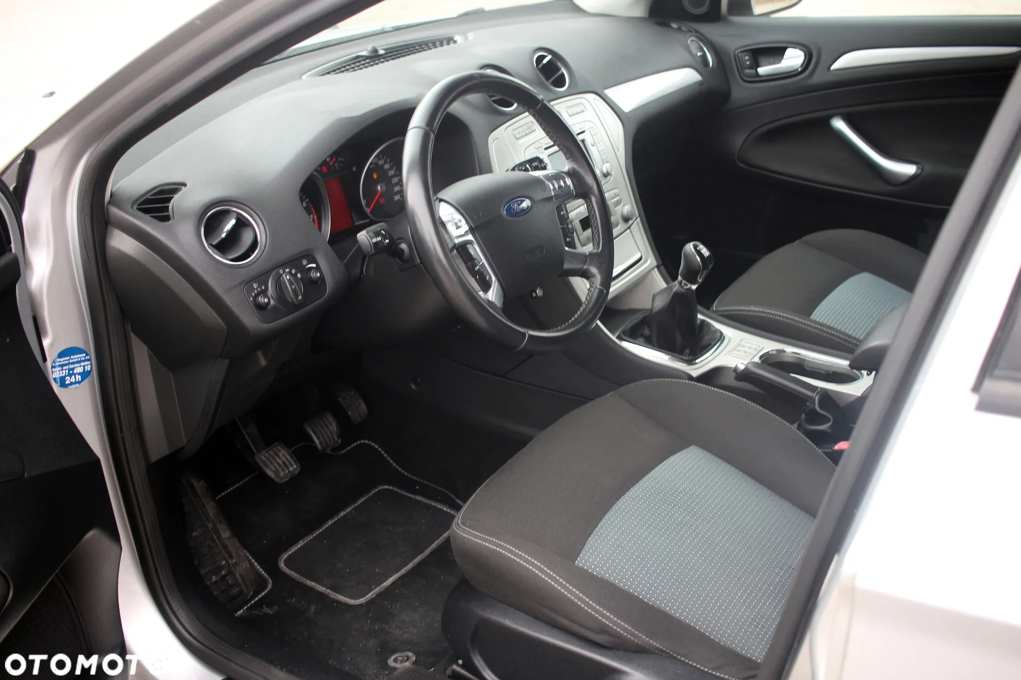 Ford Mondeo 2.0 Champions Edition - 12