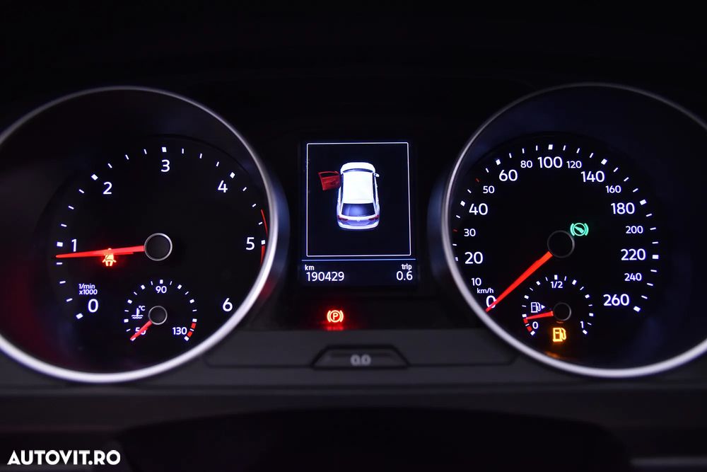 Volkswagen Tiguan - 10