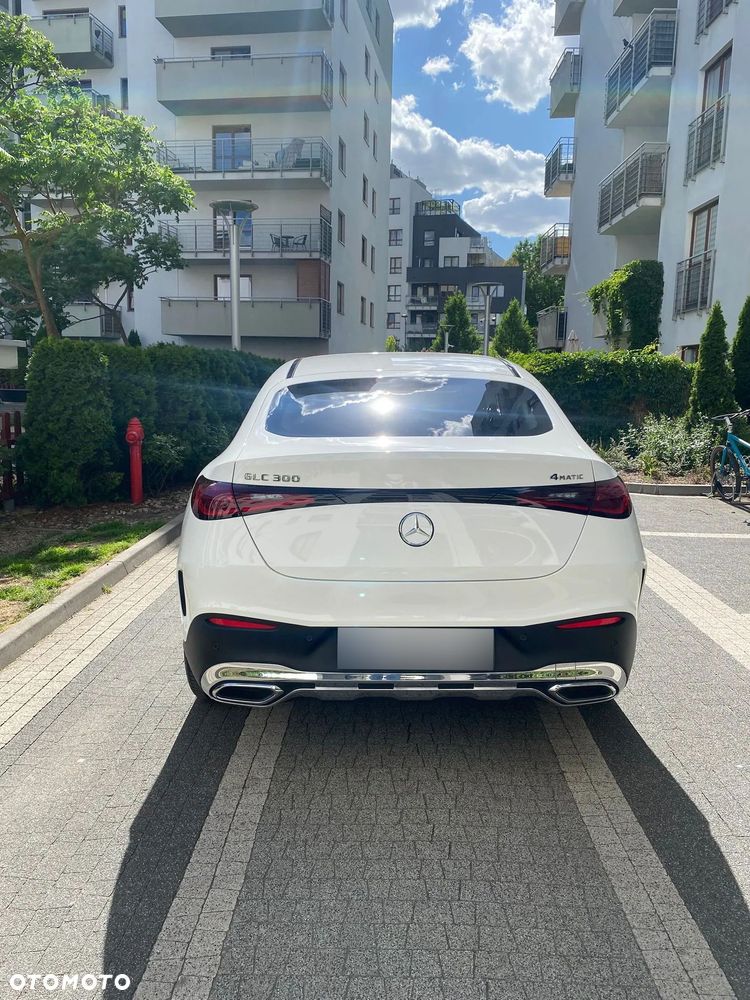 Mercedes-Benz GLC 300 4Matic 9G-TRONIC AMG Line Advanced - 6