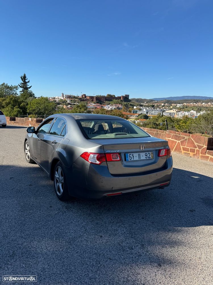 Honda Accord 2.2 i-DTEC Elegance E.Limitada - 2