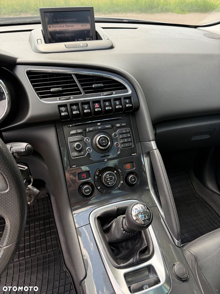 Peugeot 3008 2.0 HDi Allure - 24