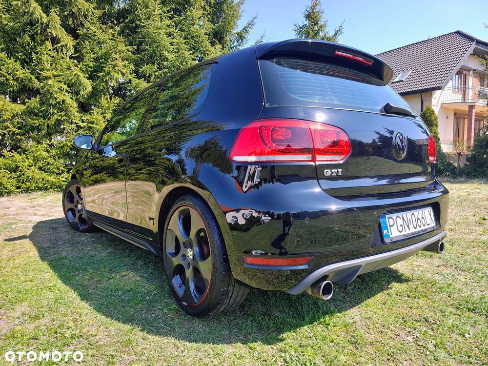 Volkswagen Golf - 11