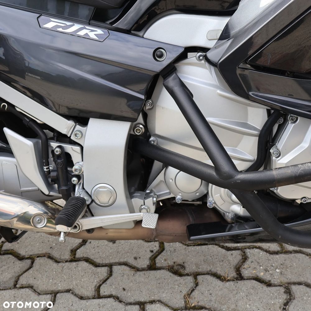 Yamaha FJR - 30