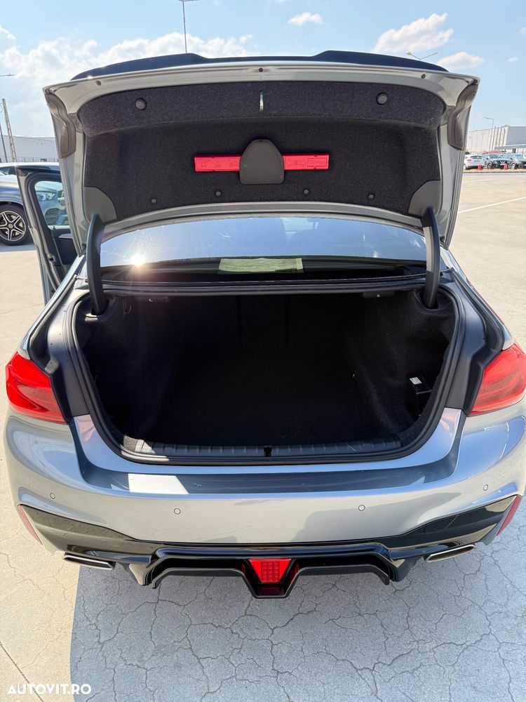 BMW Seria 5 530d xDrive AT - 18