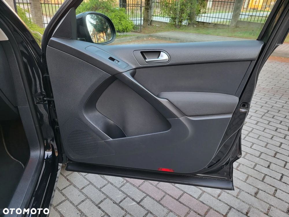 Volkswagen Tiguan - 30