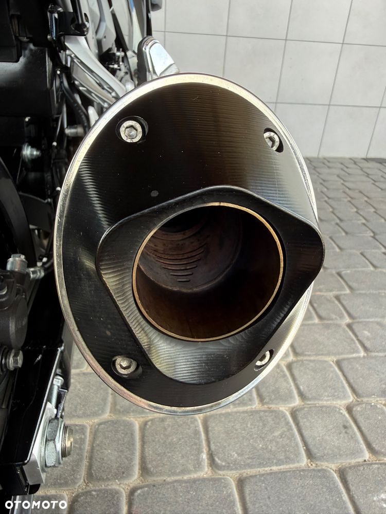 Suzuki GSX - 29
