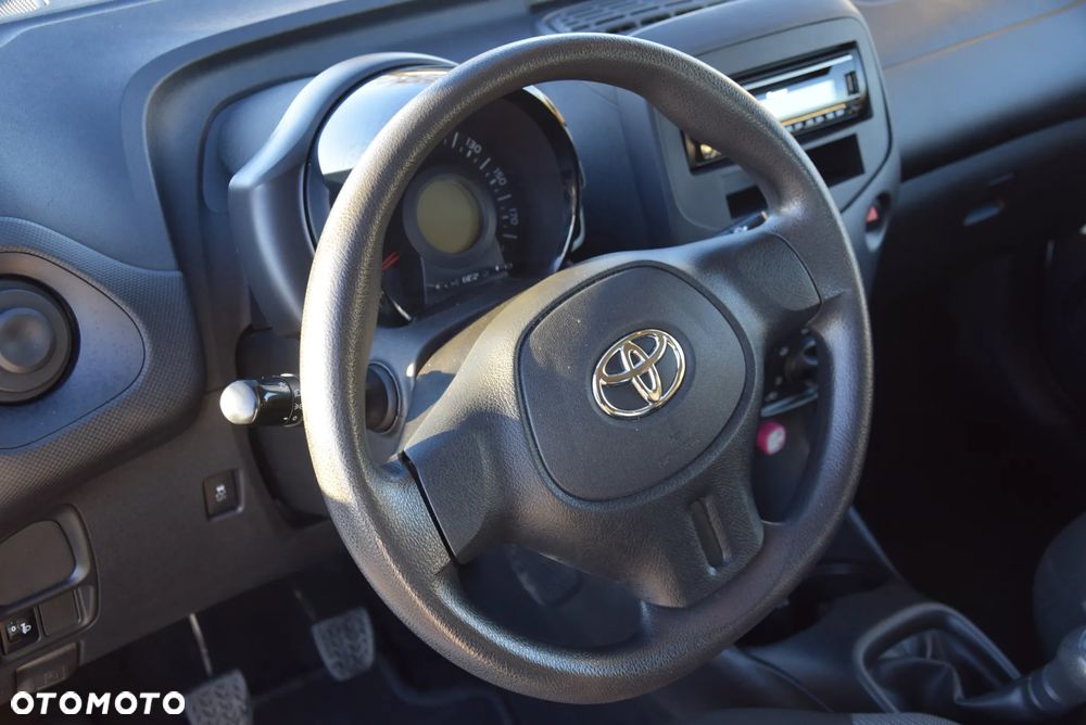 Toyota Aygo x - 15