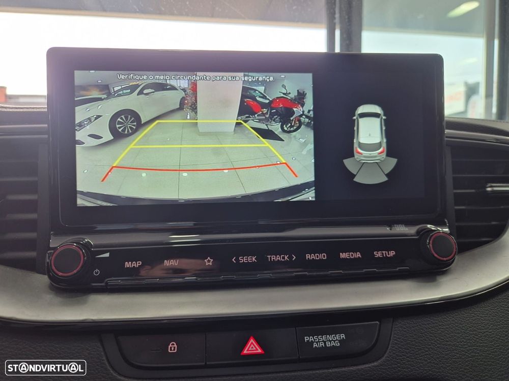 Kia XCeed 1.6 CRDi MHEV Drive - 18