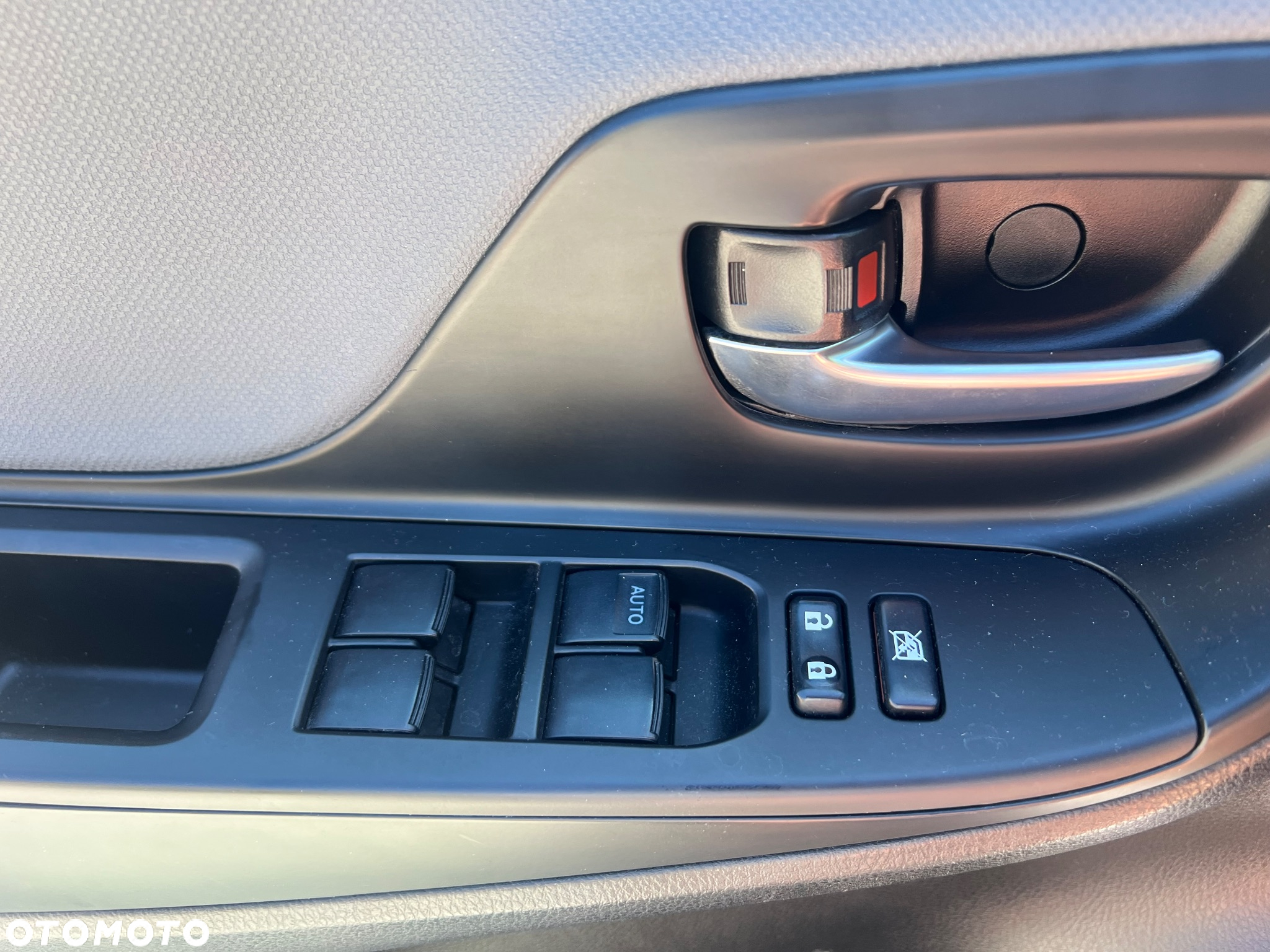 Toyota Yaris Hybrid 100 Selection Passion - 20