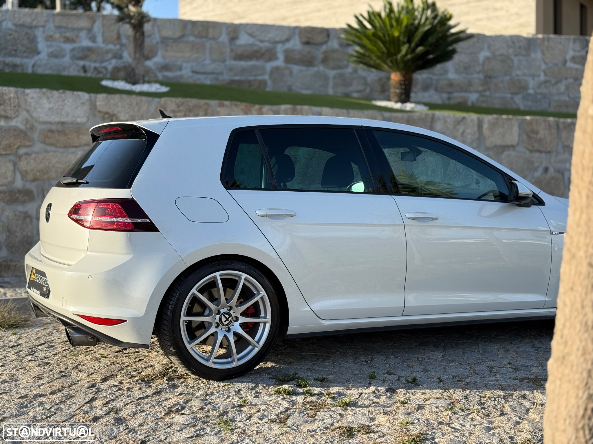 VW Golf 2.0 TSi GTi DSG Performance - 11