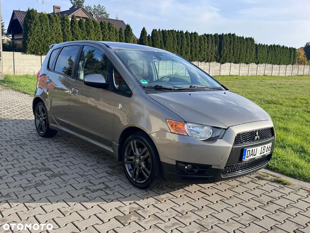 Mitsubishi Colt - 1