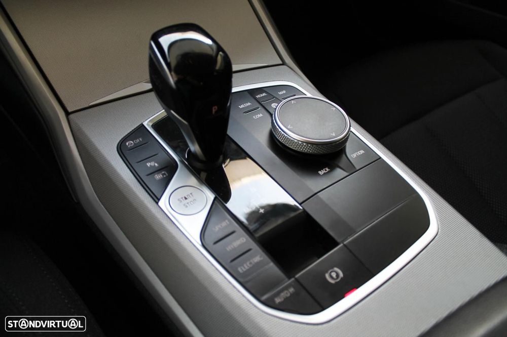 BMW 320 e Auto - 17