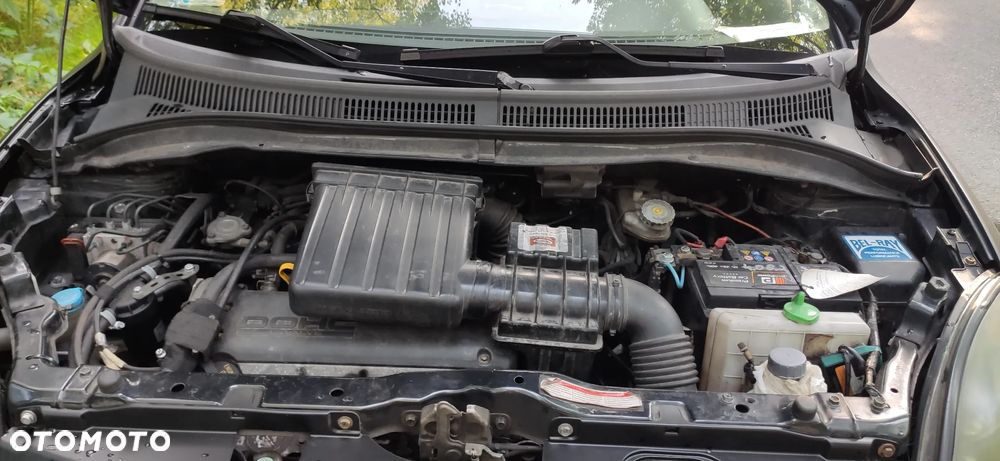 Suzuki Swift 1.3 GC - 2