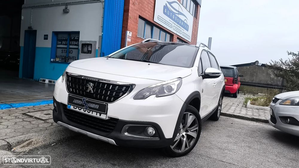 Peugeot 2008 1.2 PureTech Allure - 11