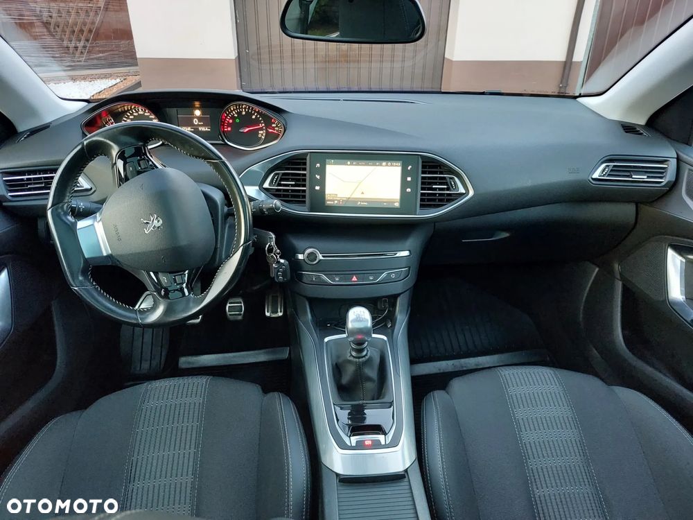 Peugeot 308 BlueHDi 130 Stop & Start Active Business-Paket - 18
