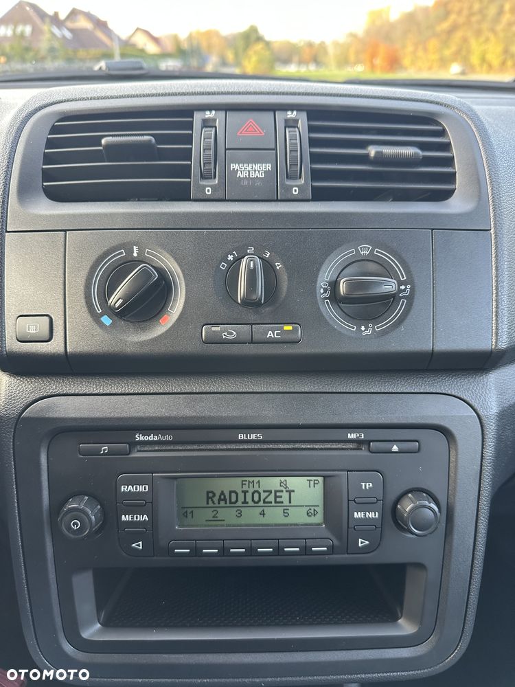 Skoda Fabia 1.2 HTP STYLE Edition - 20