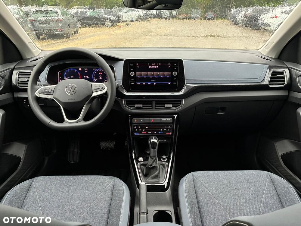 Volkswagen T-Cross - 12