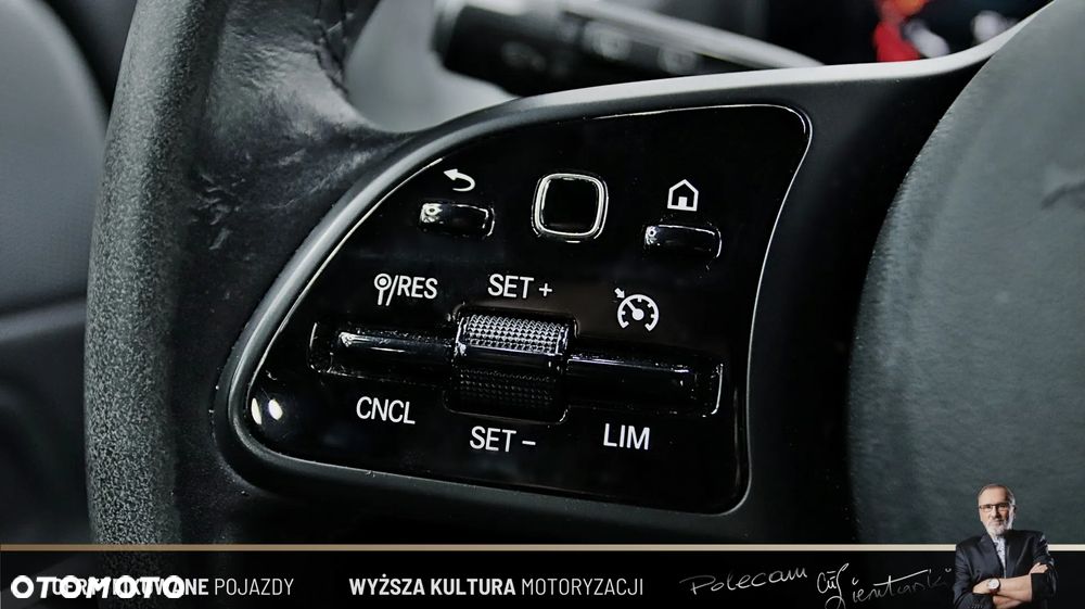 Mercedes-Benz GLA 200 - 17