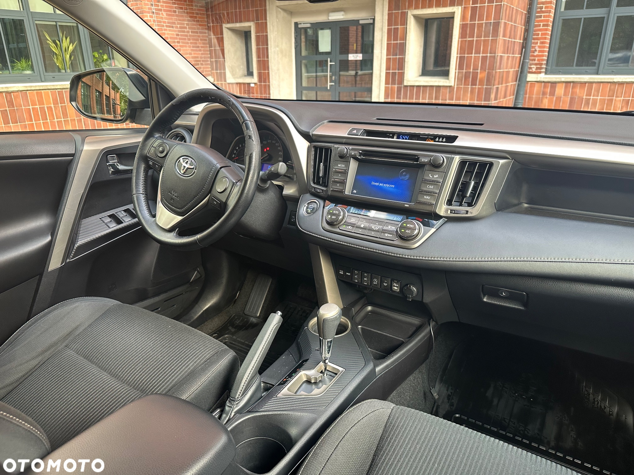 Toyota RAV4 - 22
