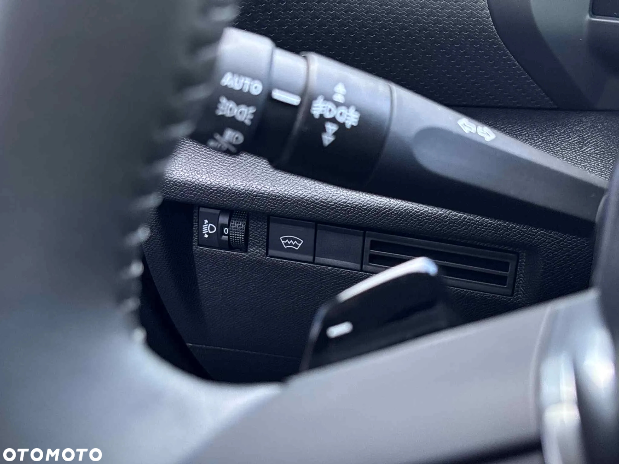 Citroën C4 1.2 PureTech Plus S&S EAT8 - 9